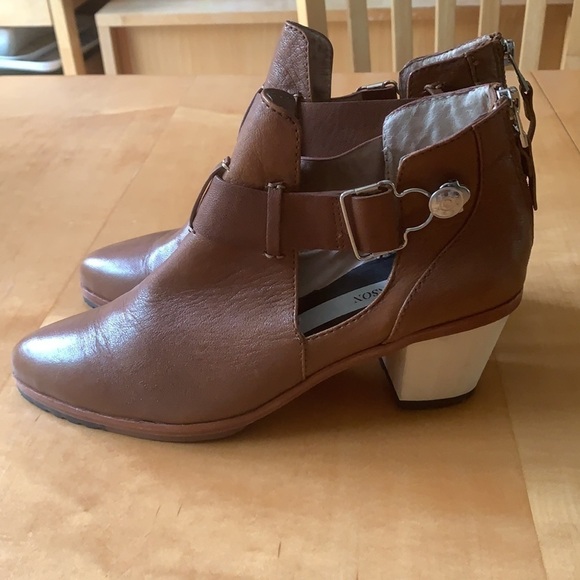 Matt Bernson Alpha  Wooden Heel Brown Leather Booties 8.5 - Picture 6 of 14